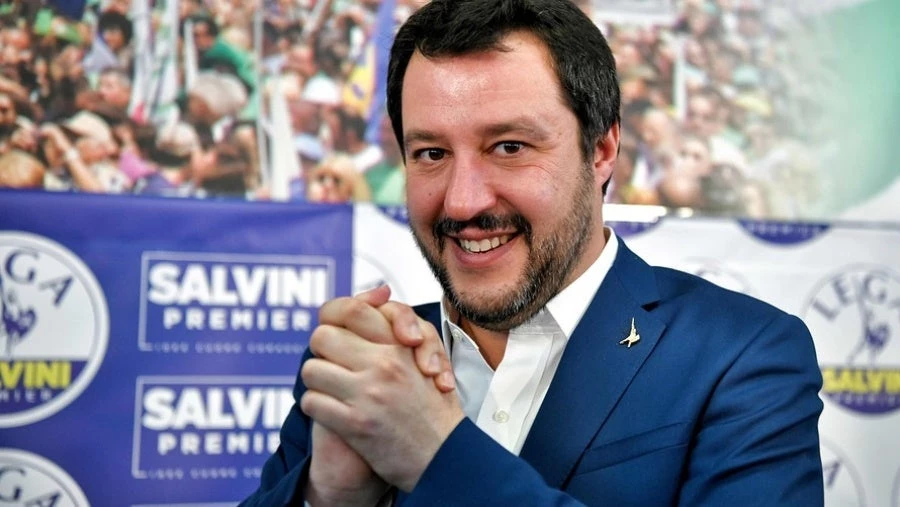 Τους ξεσκέπασε ο ηγέτης της πατριωτικής Δεξιάς – Σαλβίνι: «Ψεύτικη και με ξένη χρηματοδότηση η ουκρανική επανάσταση» – Ξέσπασε «πόλεμος» Ρώμης-Κιέβου